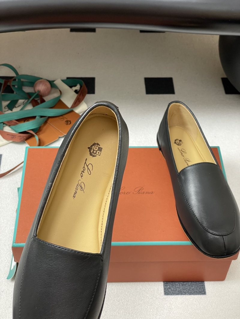 L0r0 P1ana loafers